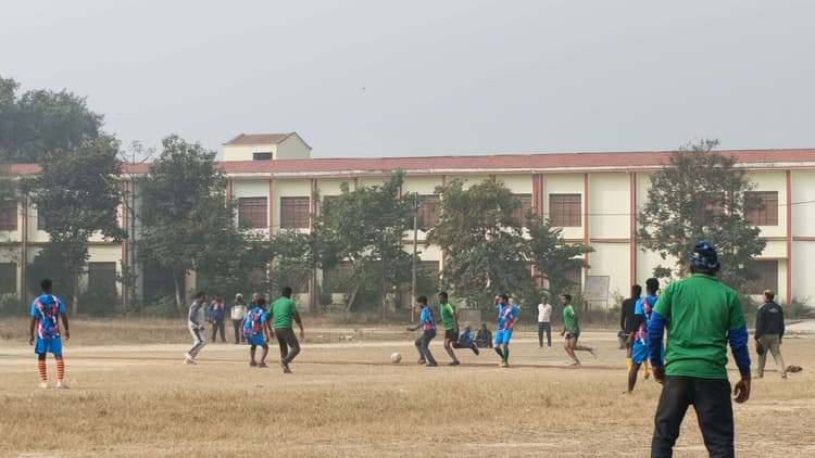 ट्राई ब्रेकर से फैसला, जूनियर टीम विजयी