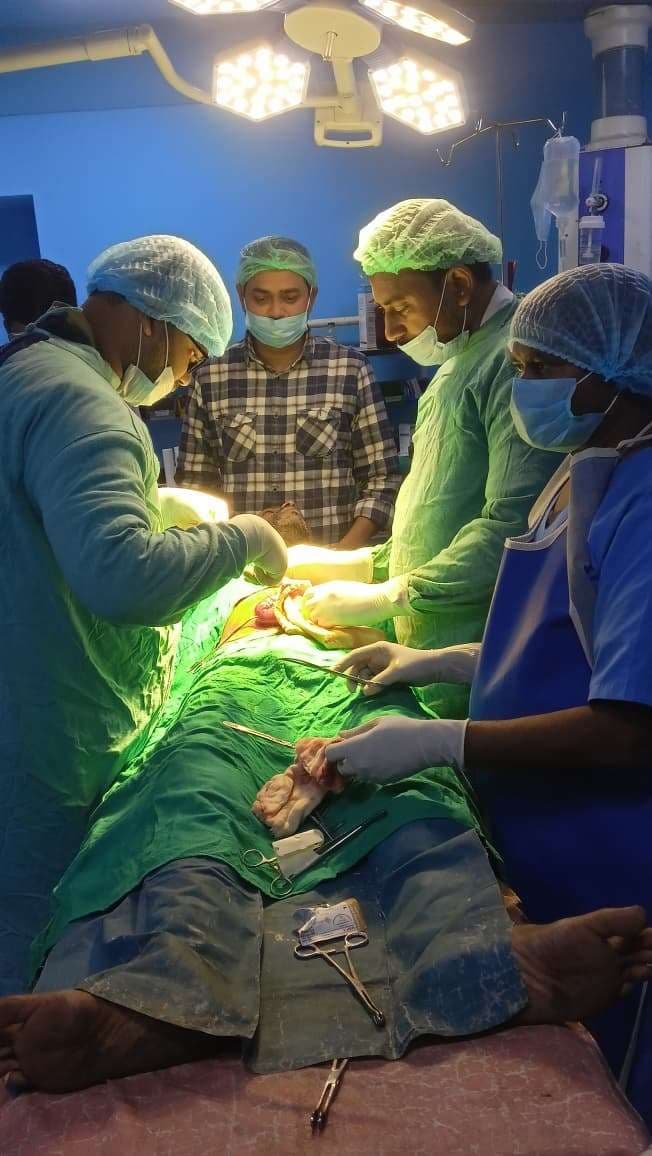 सदर अस्पताल में चाकू से जख्मी व्यक्ति का हुआ सफल ऑपरेशन