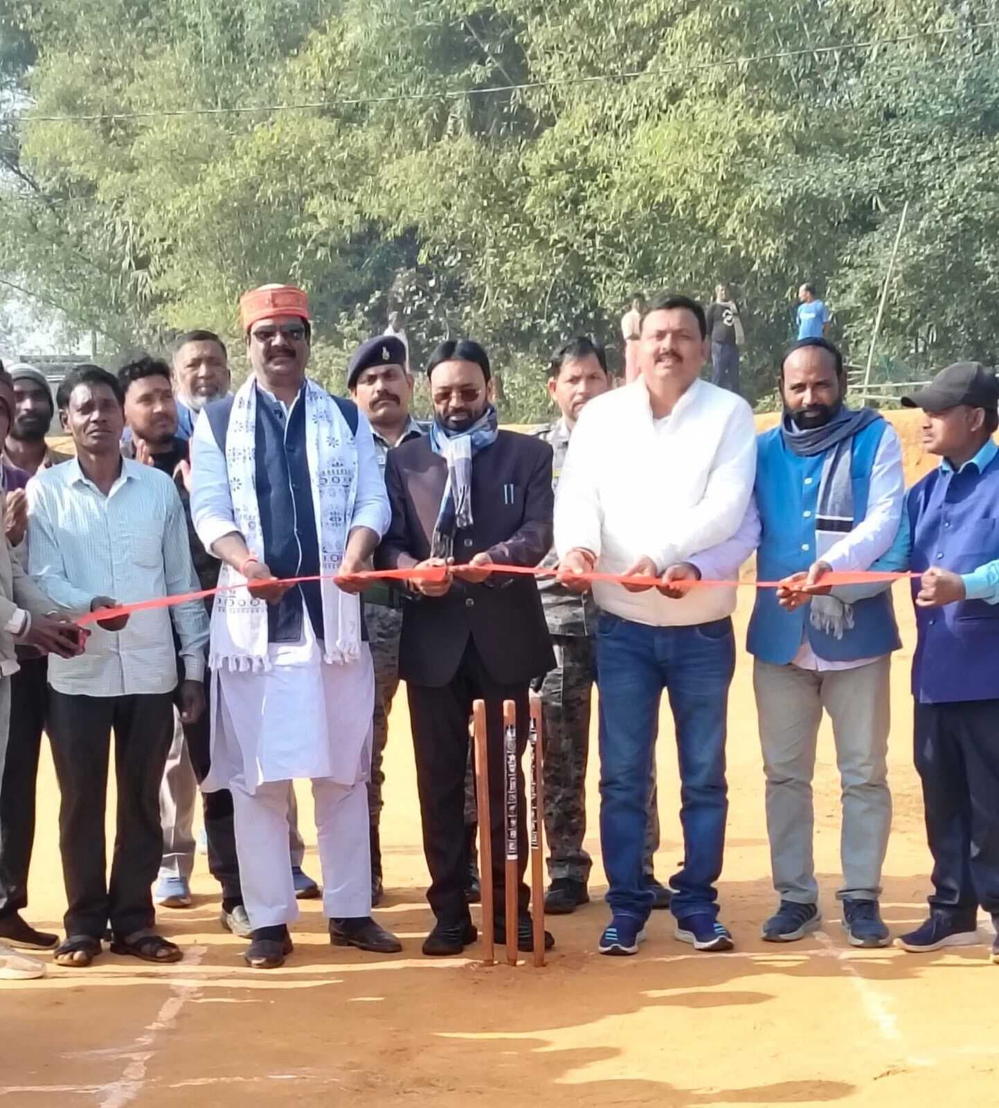 देवीपुर : गिद्धैया ने बुढ़ैई को आठ रनों से किया हराया