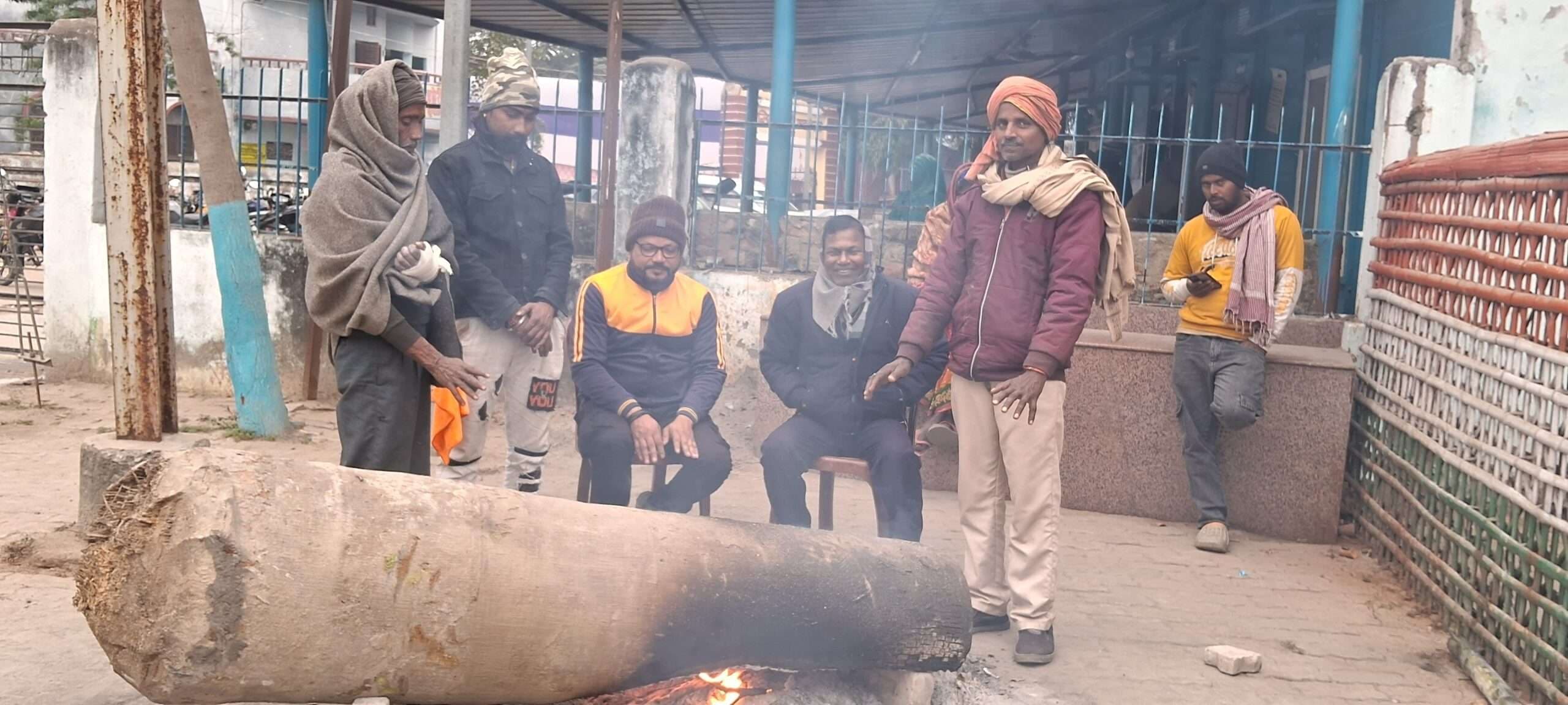 तापमान में गिरावट, ठंड से राहत नहीं