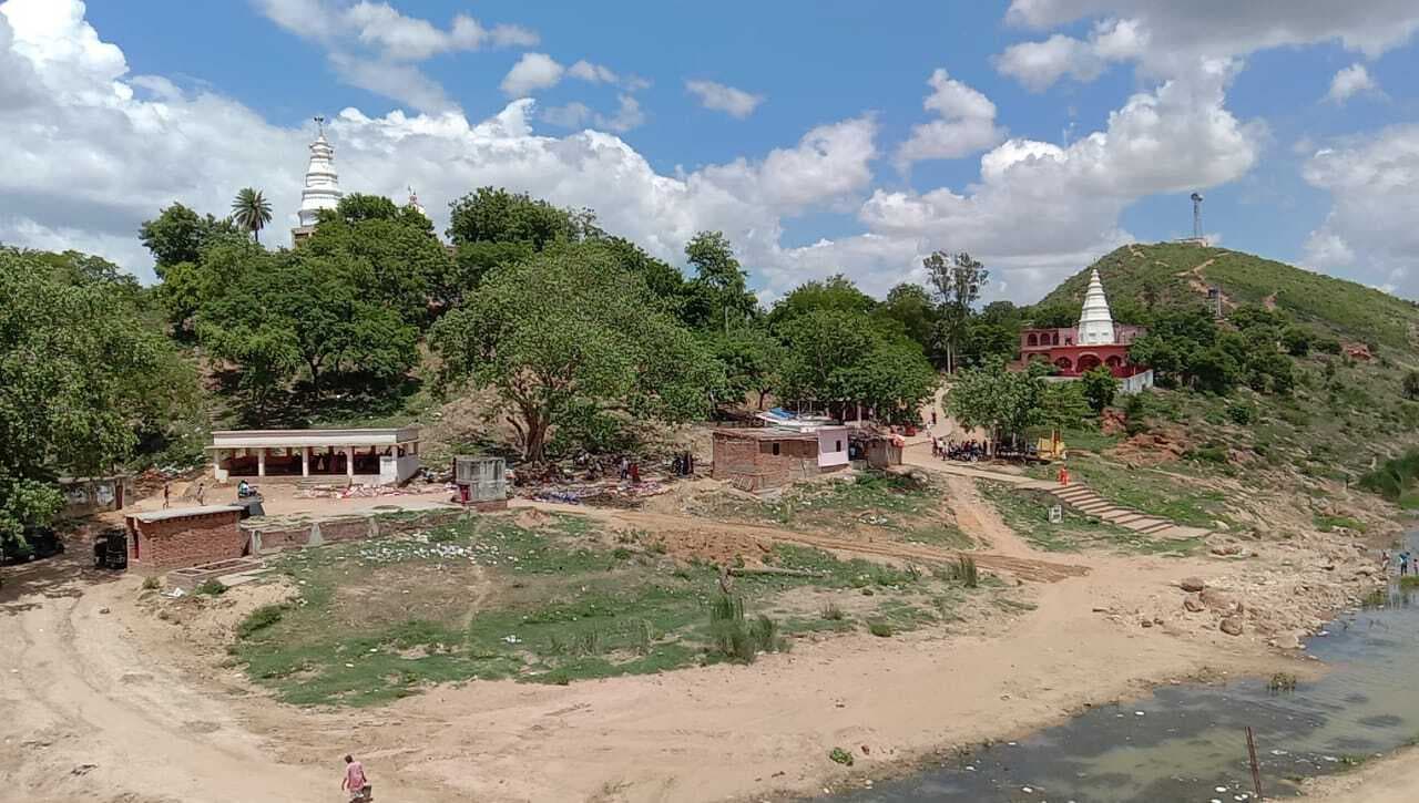 नववर्ष पर आस्था व पर्यटन का संगम बना पतनेश्वर धाम