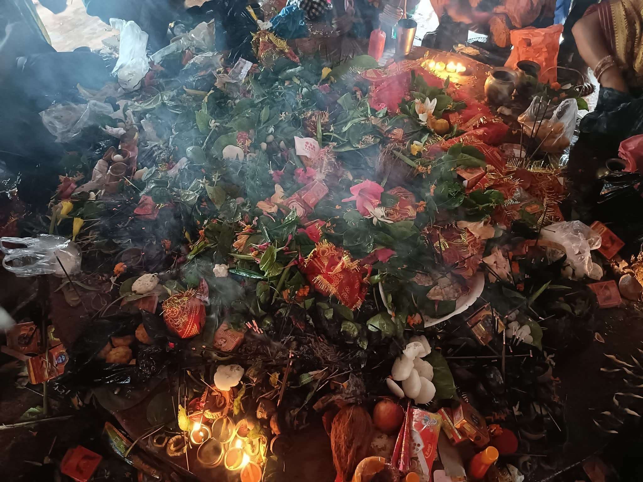 नव वर्ष पर आस्था का संगम: पिकनिक स्पॉट नहीं, धार्मिक स्थान में बुजुर्गों की श्रद्धा