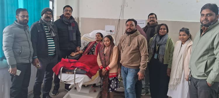 शिविर में 12 रक्तवीरों ने किया रक्तदान