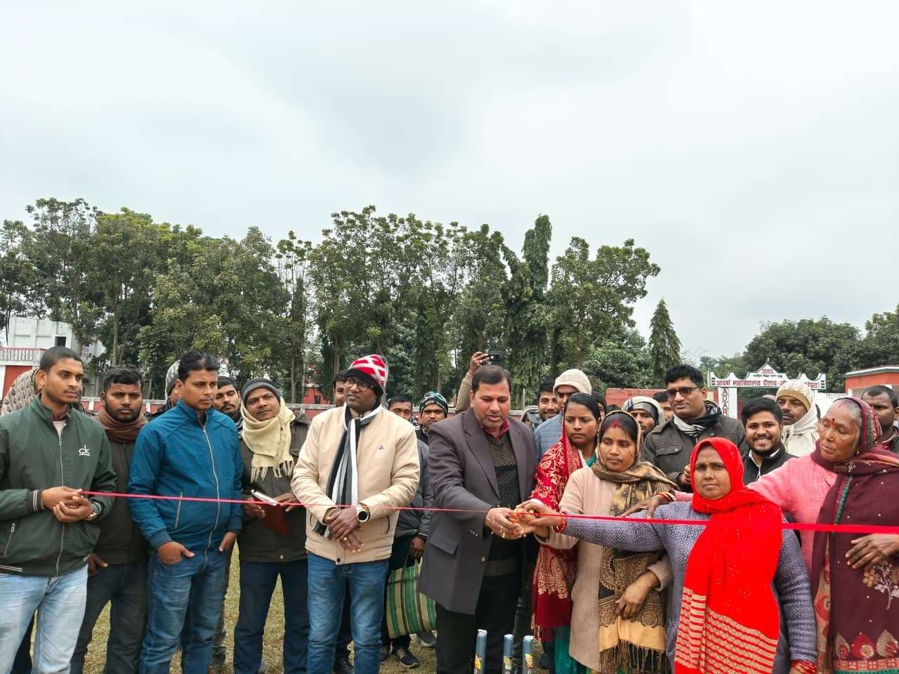 महिला क्रिकेट व कबड्डी प्रतियोगिता का हुआ आयोजन