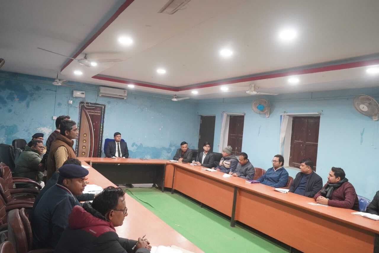 डीएम ने की विकास योजनाओं की समीक्षा