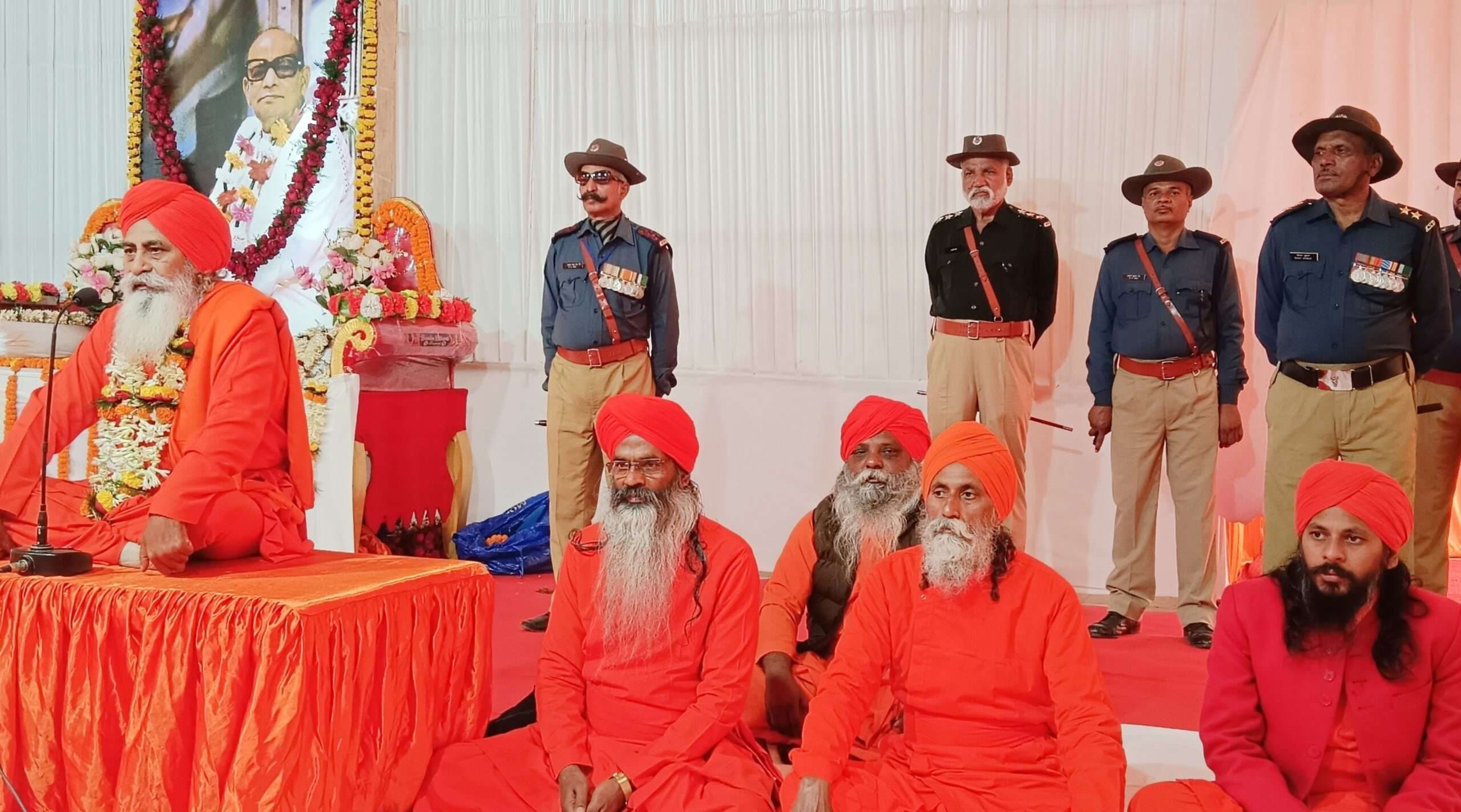 Bokaro News : भक्ति पथ नहीं बल्कि, लक्ष्य है: आचार्य विश्वदेवानंद