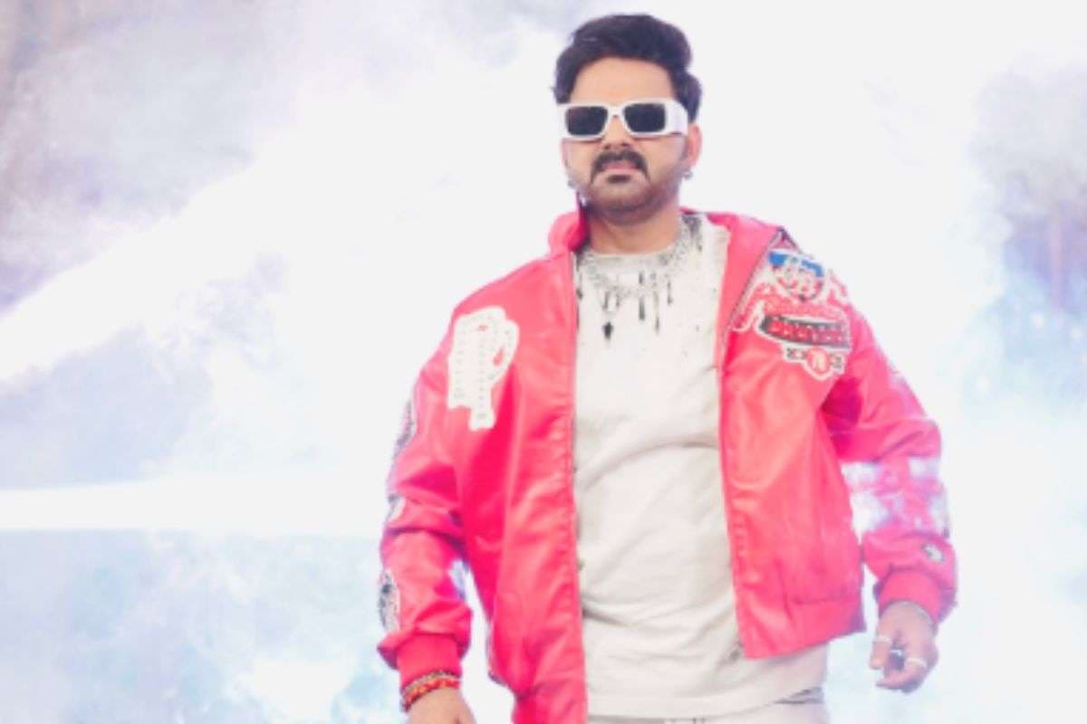 Laughter Chefs 3: लाफ्टर शो में पवन सिंह का धुआंधार अंदाज, इस कंटेस्टेंट के लिए कहा- ऐसा चोखा बनाऊंगा कि 3 दिन बाथरूम से बाहर नहीं निकलेंगे