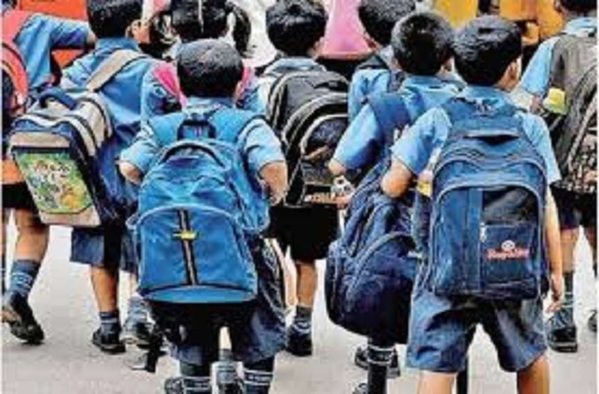 ठंड बढ़ते ही बदला स्कूलों का समय, पटना में अब सुबह 8.30 के बाद ही होगी पढ़ाई