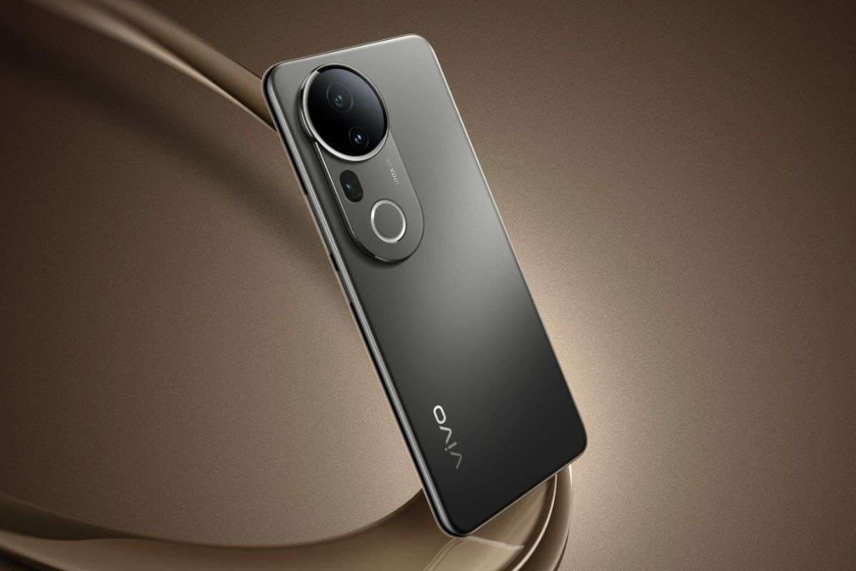 Flipkart Buy Buy Sale में लुढ़के Vivo T4 Ultra 5G के दाम, बेस्ट कैमरा स्मार्टफोन खरीदने का बढ़िया मौका