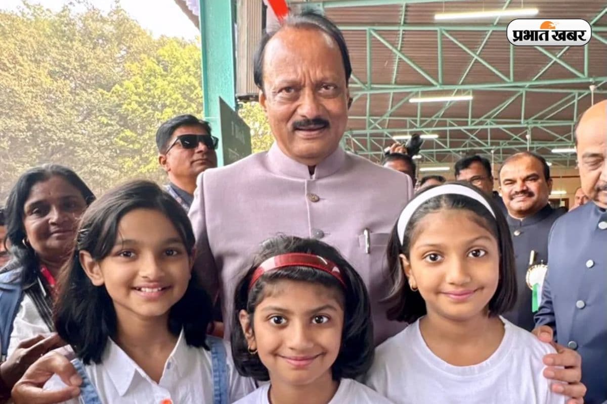 क्लासरूम से कैबिनेट तक, जानिए Ajit Pawar का बचपन और लीडरशिप जर्नी