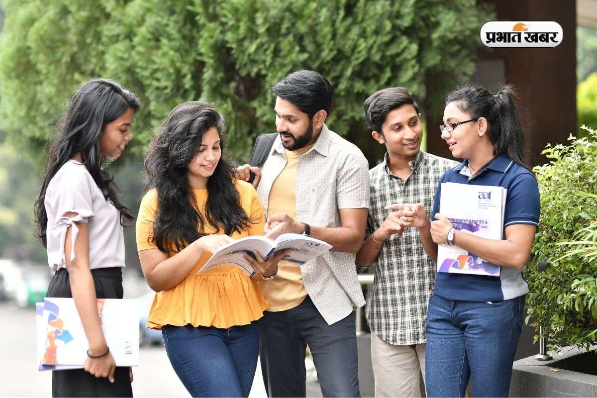 BTech IT or Cyber Security Career: जानें 12वीं के बाद कौन सा कोर्स देगा बेहतर करियर