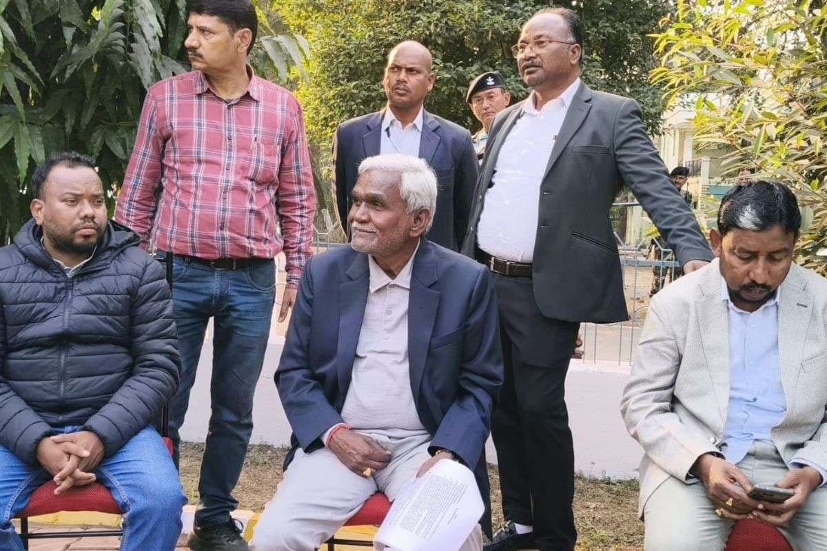 PESA नियमावली पर पूर्व CM चंपाई सोरेन का हेमंत सरकार पर तीखा हमला, कहा- आदिवासियों के साथ हुआ धोखा