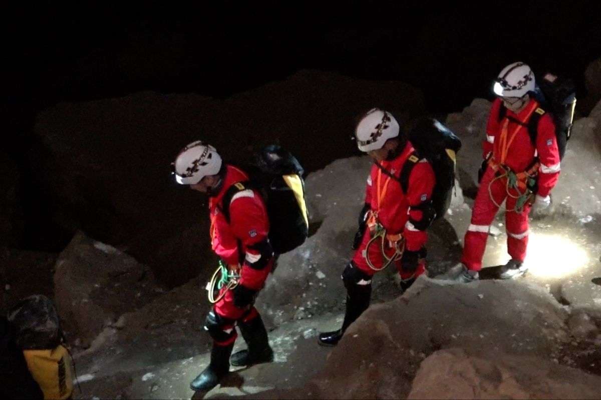 China Moon Mission Astronauts Cave Training
