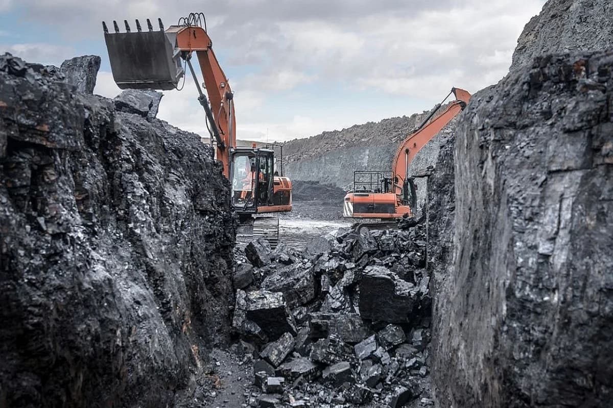 झारखंड में बंद हो जाएंगी कोयले की कई पुरानी खदानें, कोल श्रमिकों के सामने रोजगार का संकट