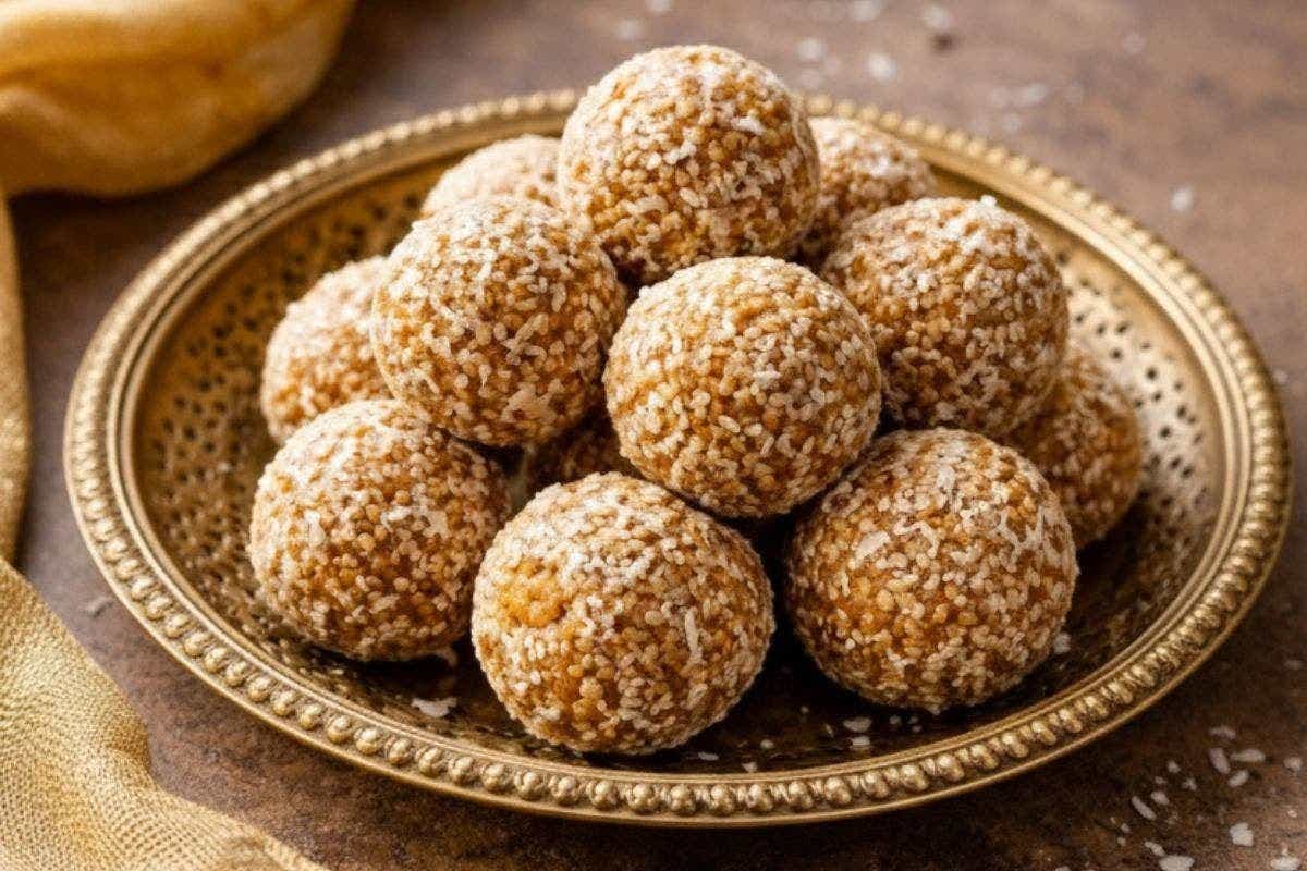 Coconut Til Laddu Recipe: मकर संक्रांति पर घर पर आसान तरीका से बनाएं हेल्दी और टेस्टी तिल-नारियल लड्डू