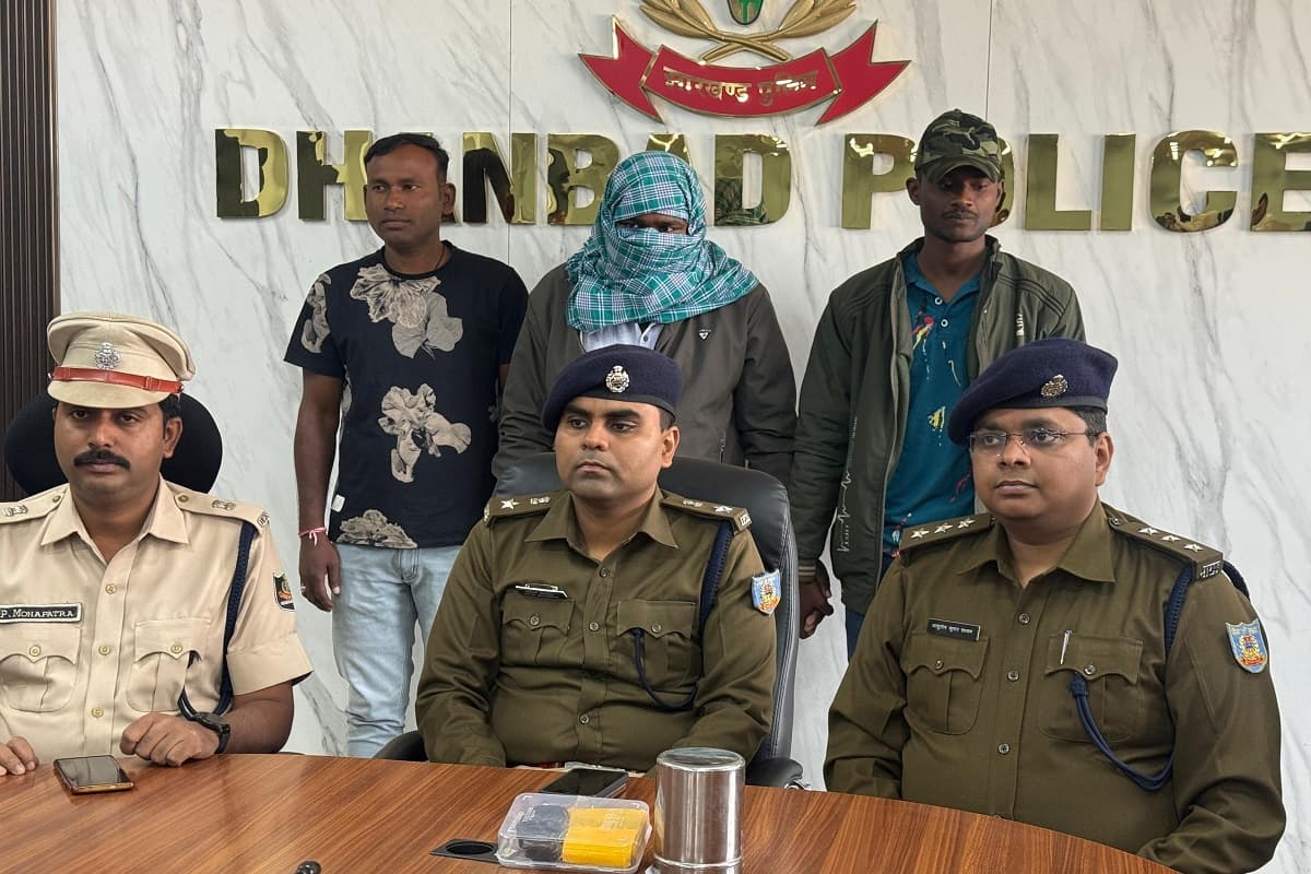 ओड़िशा बैंक डकैती केस में बड़ा खुलासा, धनबाद से दो बदमाश गिरफ्तार, सोना और स्कॉर्पियो बरामद