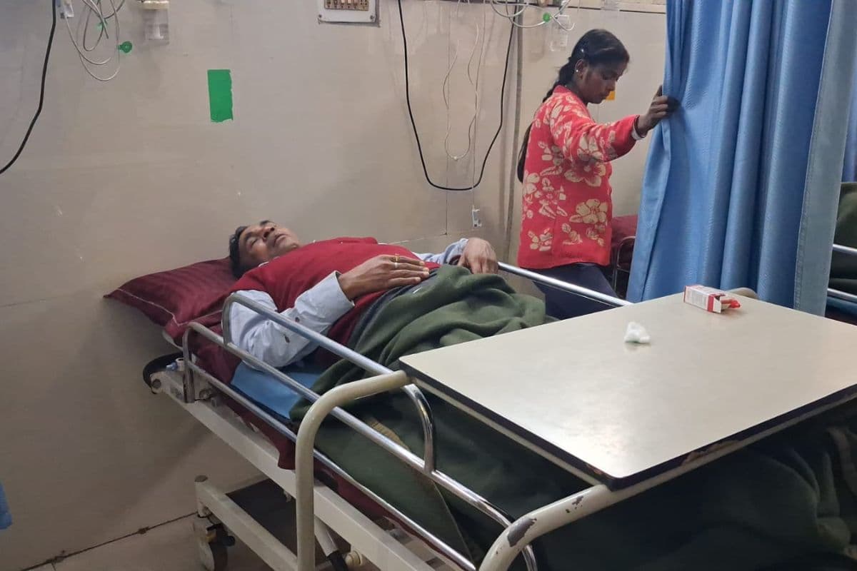 धनबाद में वर्चस्व को लेकर दो गुट भिड़े, जमकर चले लाठी डंडे, BCCL के अधिकारी समेत कई घायल