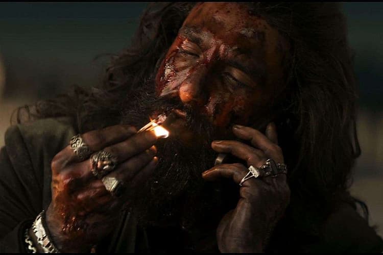 Dhurandhar Box Office Collection Day 33: RRR के पीछे हाथ धो कर पड़ी 'धुरंधर', 33वें दिन भी नहीं थमी फिल्म की कमाई