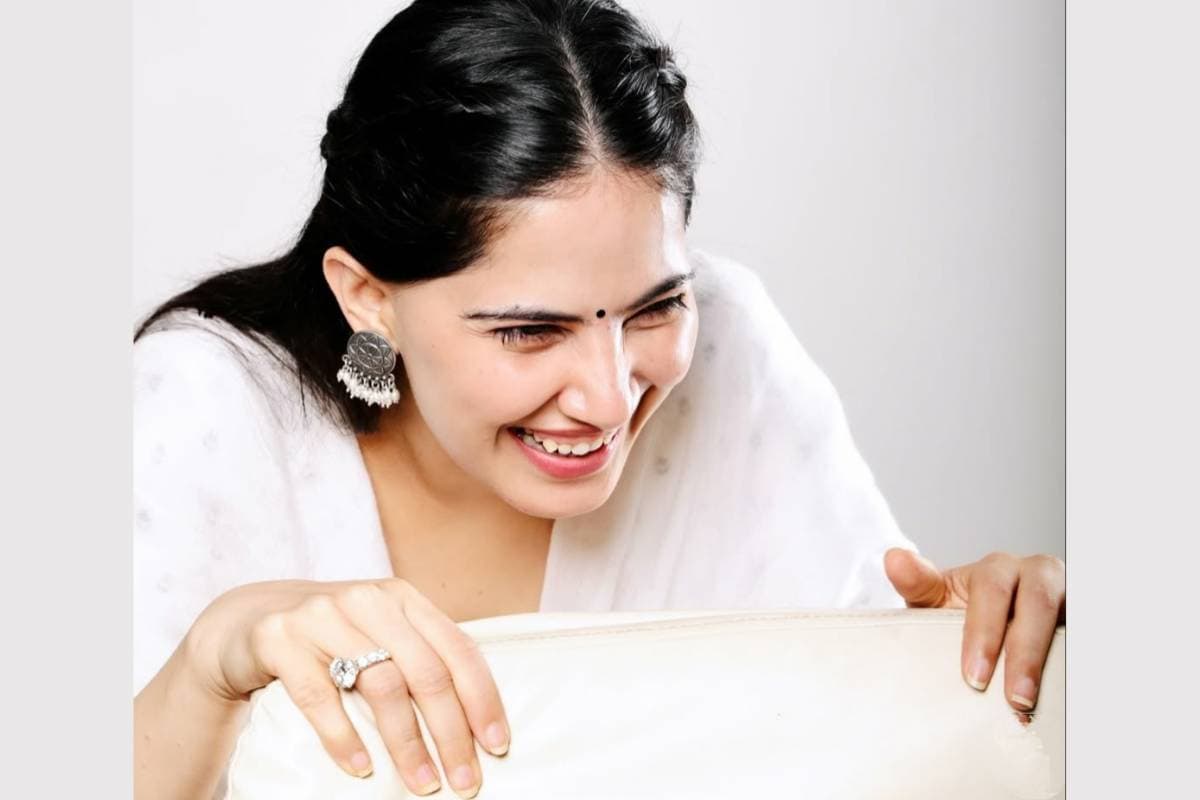 Quotes by Jaya Kishori: ज़िंदगी को बेहतर ढंग से कैसे जिया जाए? जया किशोरी जी से जानें