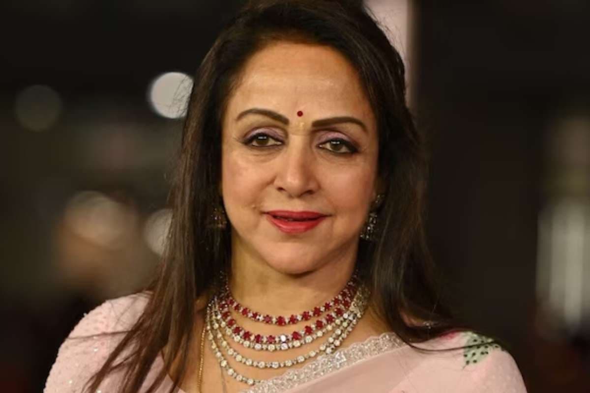 Hema Malini: हेमा मालिनी को इसलिए  मिला था 'ड्रीम गर्ल' का खिताब, जब राज कपूर ने...