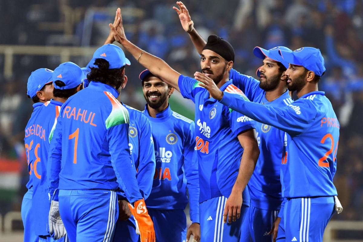 क्या BCCI शमी और गायकवाड़ समेत इन 5 खिलाड़ियों के साथ कर रहा नाइंसाफी! नहीं मिला वनडे में मौका