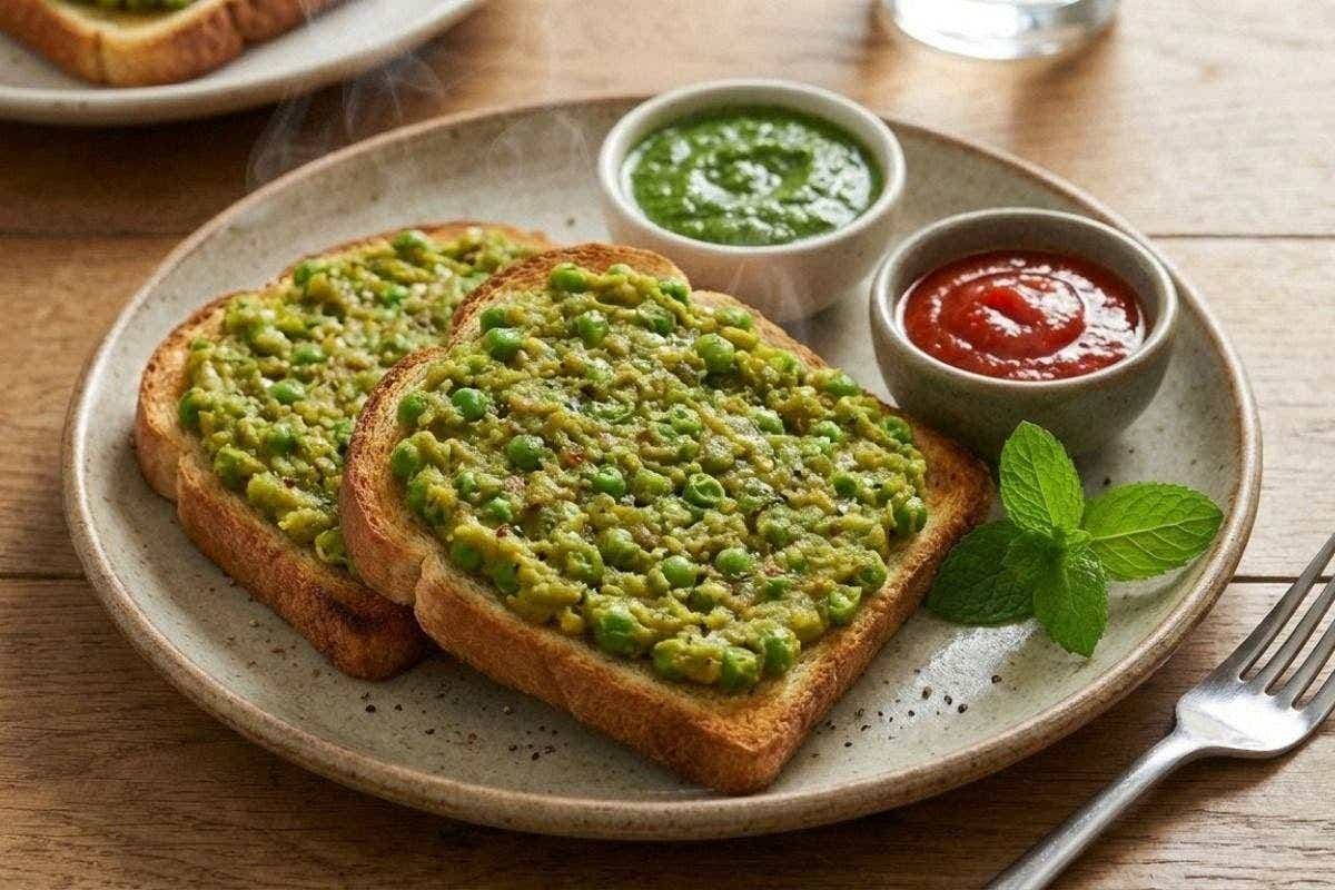 Matar Toast Recipe: मिनटों में बनाएं क्रिस्पी और टेस्टी मटर टोस्ट, नाश्ते के लिए परफेक्ट ऑप्शन Matar Toast Recipe: मिनटों में बनाएं क्रिस्पी और टेस्टी मटर टोस्ट, नाश्ते के लिए परफेक्ट ऑप्शन