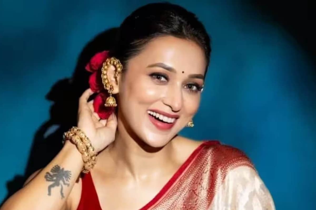 लाइव इवेंट में एक्ट्रेस मिमी चक्रवर्ती के साथ बदसलूकी, FIR दर्ज