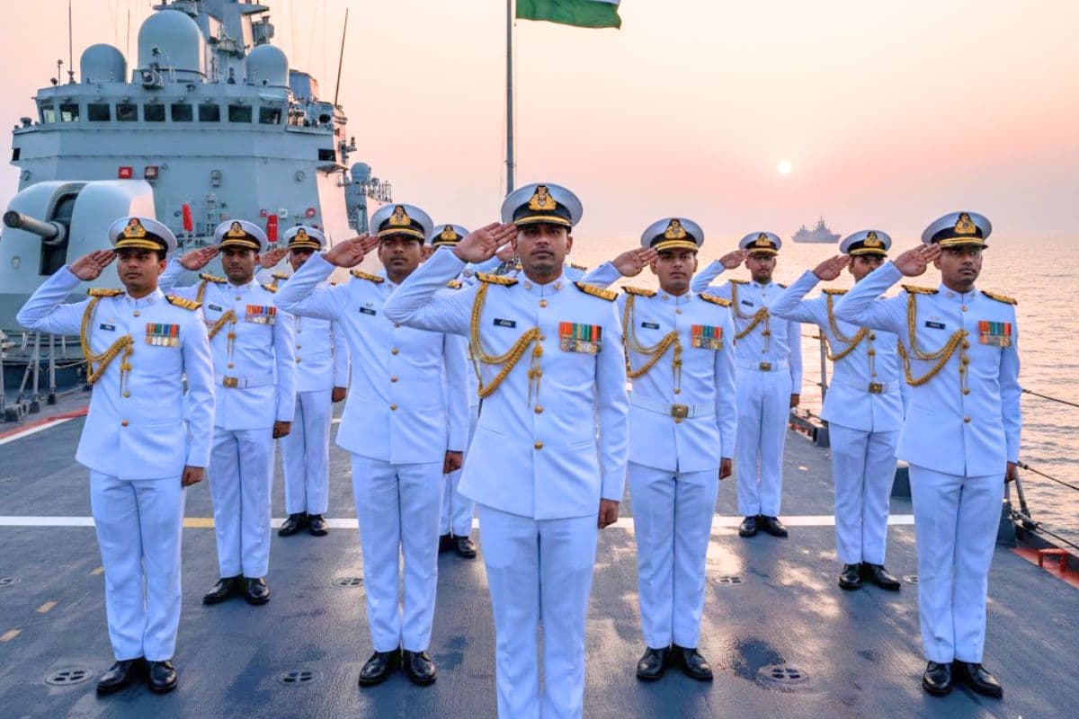 क्या है नेवी में SSC ऑफिसर एंट्री, जानें कैसे करें अप्लाई