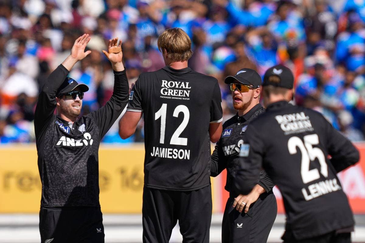 IND vs NZ: न्यूजीलैंड ने रचा इतिहास, इंदौर वनडे 41 रन से जीता, भारत में पहली बार सीरीज अपने नाम की