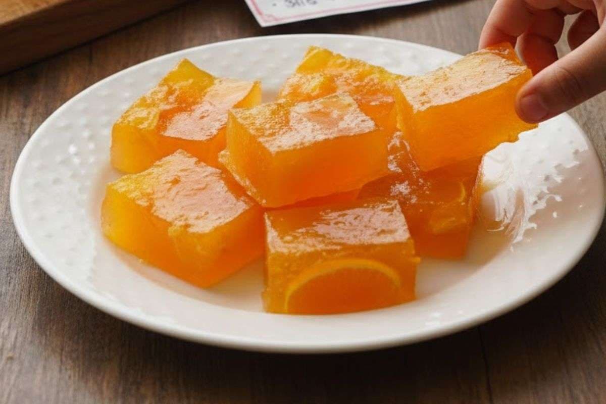 Orange Jelly Recipe: जब बच्चे न खाएं सब्जी, तब ट्राई करें घर पर बनाकर टेस्टी ऑरेंज जेली