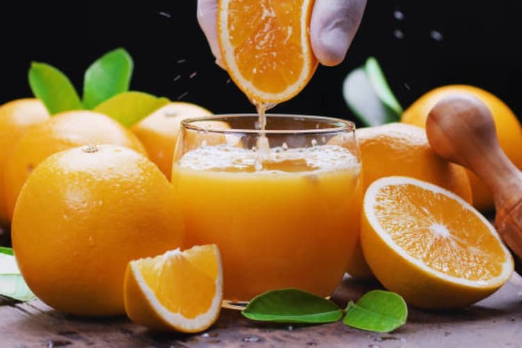 Orange Juice Benefits: ऑरेंज जूस में छिपा है सेहत का खजाना, फायदे जानकर हो जाएंगे हैरान