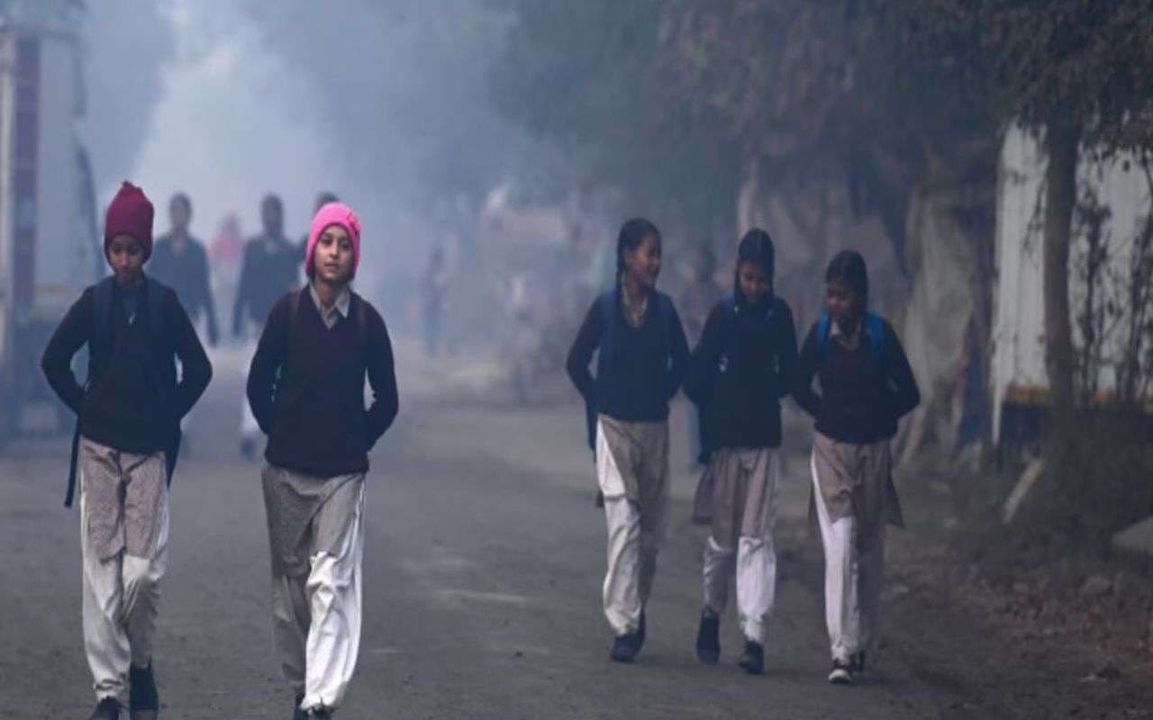 बिहार के 3 जिलों में स्कूल बंद, भीषण शीतलहर के बीच बड़ा फैसला, आंगनबाड़ी और कोचिंग पर भी ताला