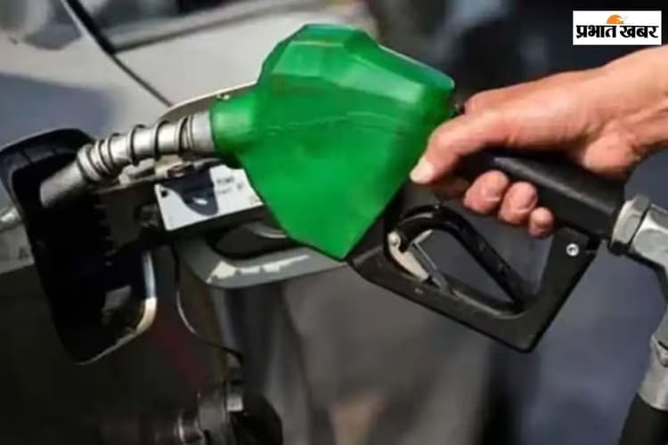 सावधान! बाइक की टंकी फुल कराने से पहले चेक कर लें आज का रेट, कहीं जेब पर भारी न पड़ जाए पेट्रोल का दाम