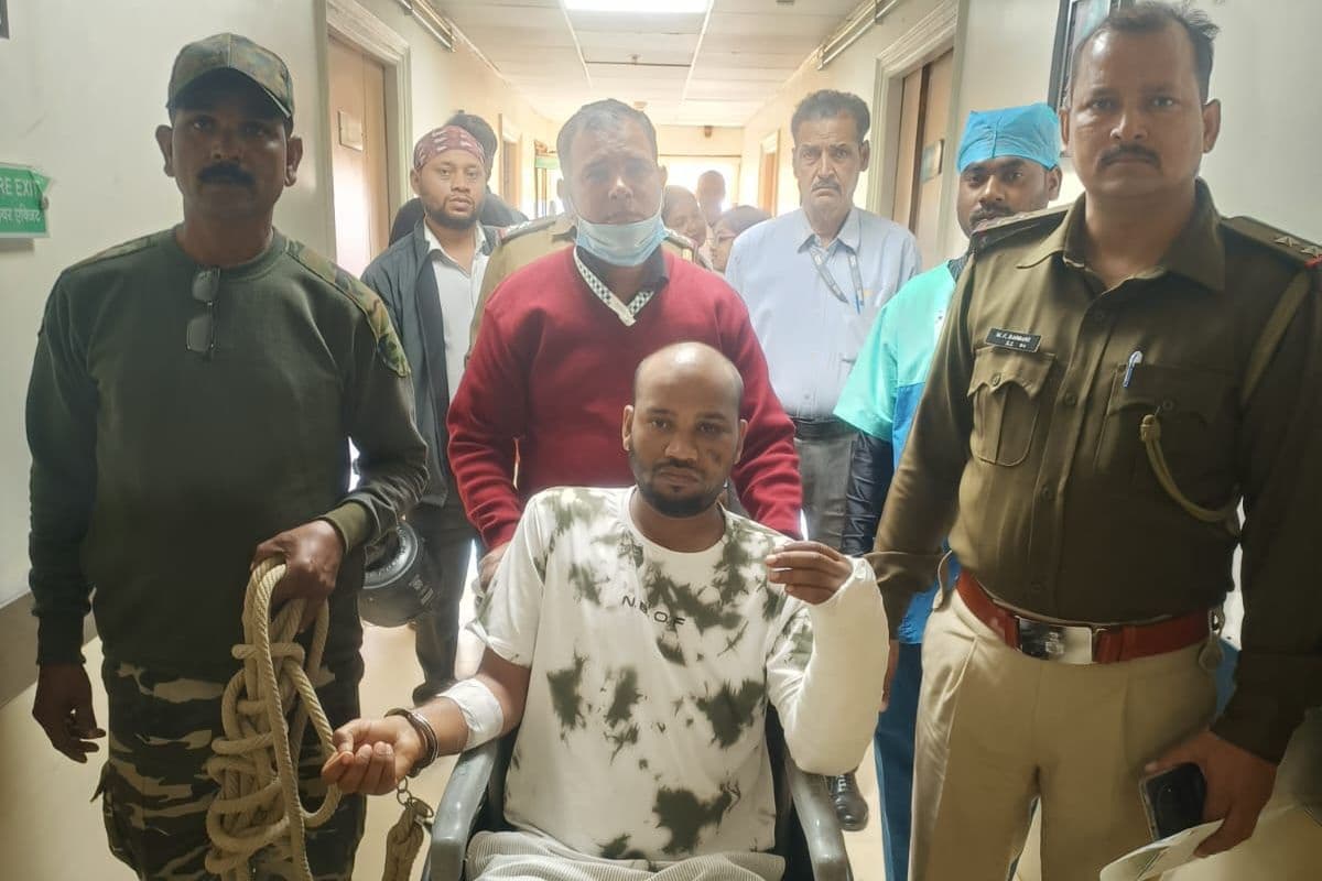 पिस्कामोड़ गैंगवार मामले में छठे आरोपी को पुलिस ने अस्पताल से किया अरेस्ट, हाथ में लगी थी गोली