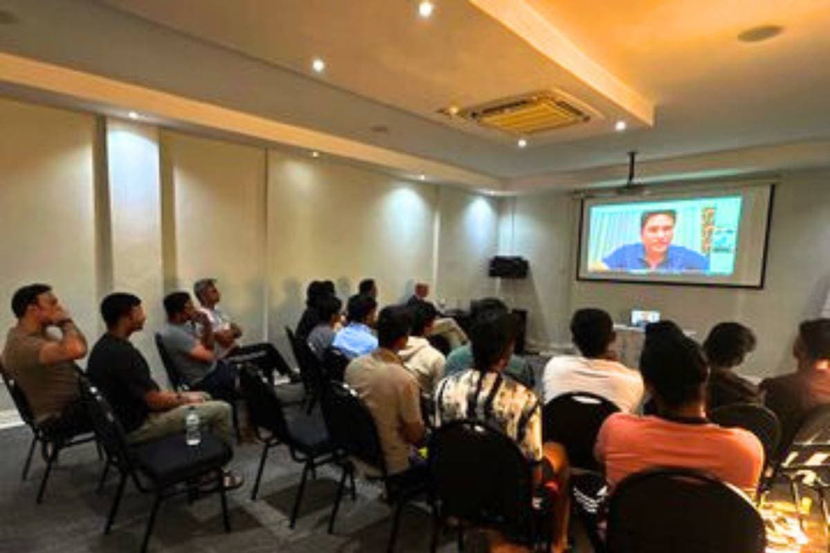 पाकिस्तान से महामुकाबले से पहले सचिन ने दिया जीत का मंत्र, सेमीफाइनल की रेस हुई रोमांचक