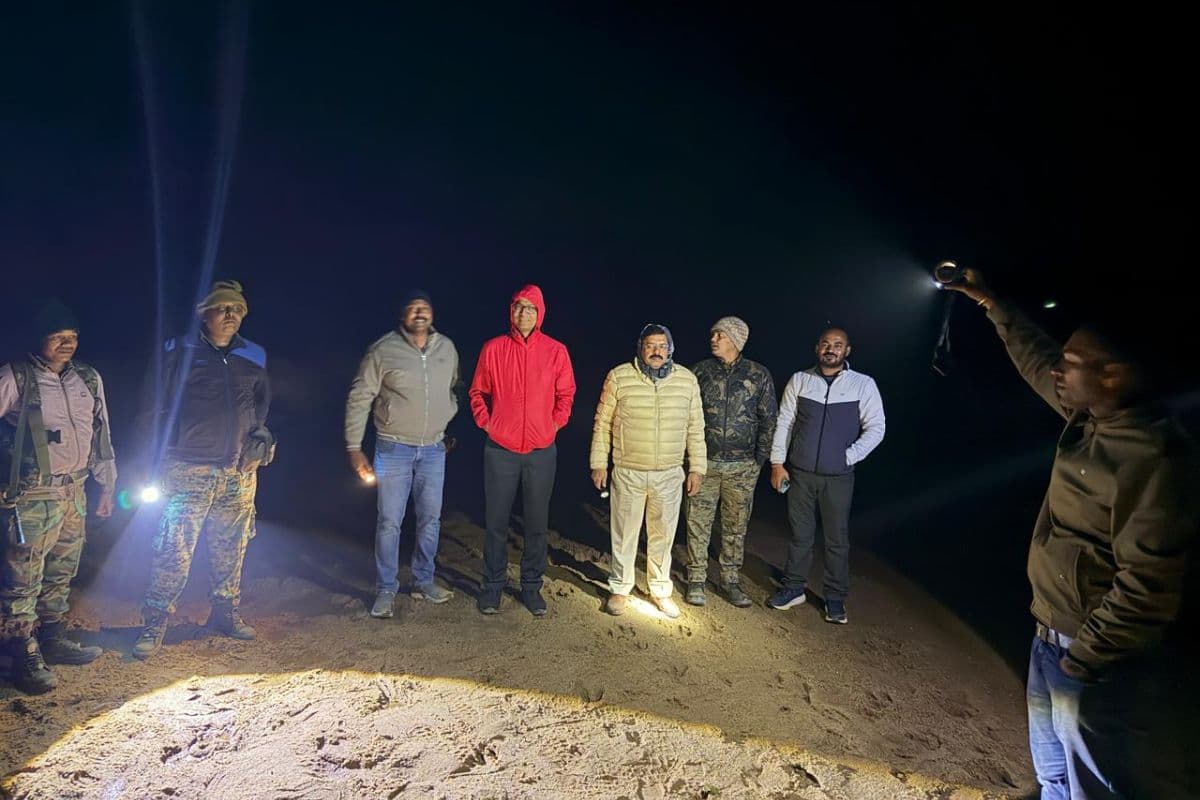 बालू माफिया पर सरायकेला प्रशासन का चला डंडा, 11 वाहनों पर हुई कार्रवाई, DC ने जारी किया सख्त निर्देश