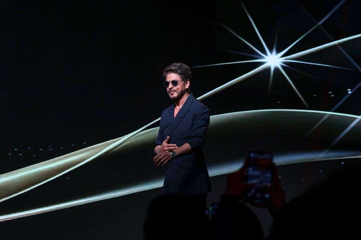 Shahrukh Khan Controversy : शेख हसीना को शरण क्यों दी? शाहरुख खान के विवाद में घिरने के बाद उठे सवाल