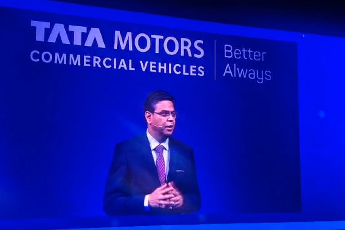 टाटा मोटर्स का बड़ा धमाका! एक साथ 17 नए मॉडल के ट्रक किए गए लॉन्च, 10 ट्रकों का जमशेदपुर में हुआ निर्माण