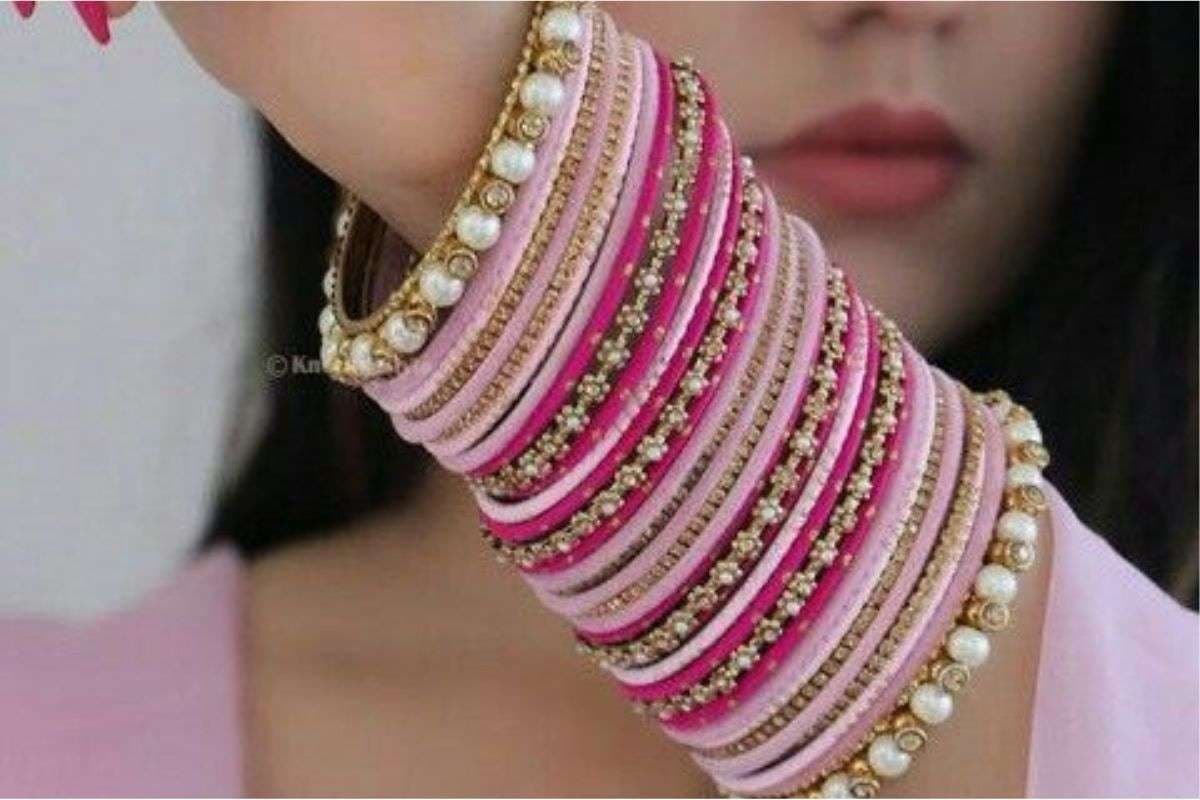 Plain and Kundan Bangles Design Ideas: प्लेन चूड़ियों के साथ कुंदन कंगन का ये कॉम्बिनेशन आपको देगा परफेक्ट लुक