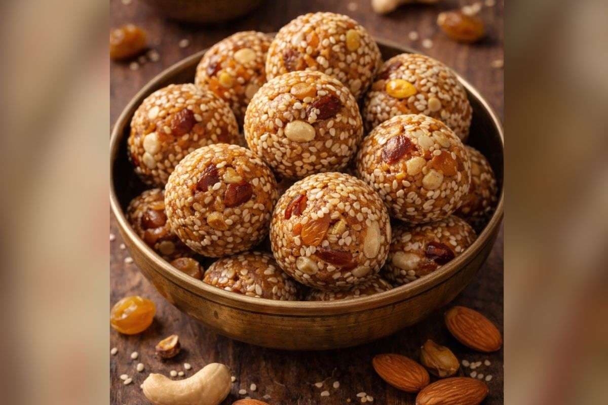 Winter Special Til Dry Fruit Laddu: सर्दियों में तिल और ड्राई फ्रूट से तैयार करें ये स्वादिष्ट लड्डू, खाते ही मन हो जाएगा खुश