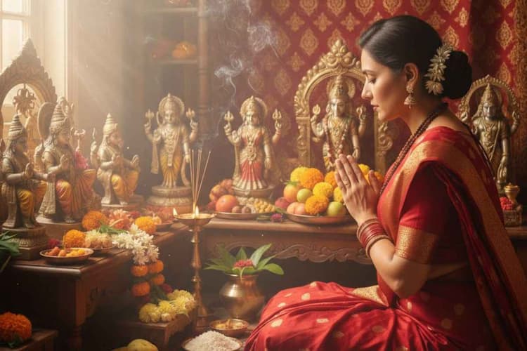 Vastu Tips: घर के मंदिर में भगवान की मूर्ति स्थापित करते समय न करें ये गलतियां, जानें वास्तु के सही नियम
