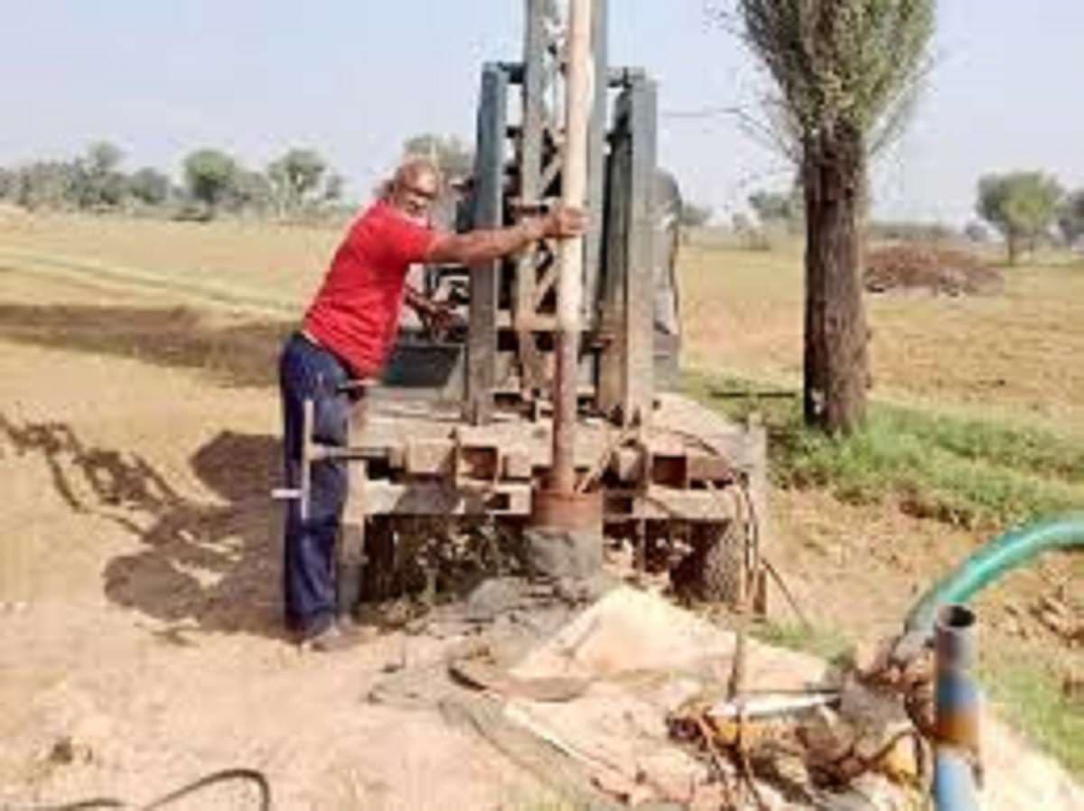 Water Crisis: ठंड में ही दो फुट नीचे गिरा समस्तीपुर का भूजल, गर्मी में मच सकता है पेयजल के लिए हाहाकार