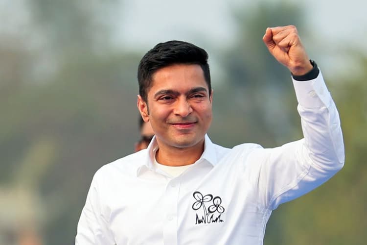 पीएम मोदी पर टीएमसी नेता अभिषेक बनर्जी का पलटवार, कहा- केंद्र सरकार ने बंगाल का फंड रोका, चुनाव में जनता देगी जवाब