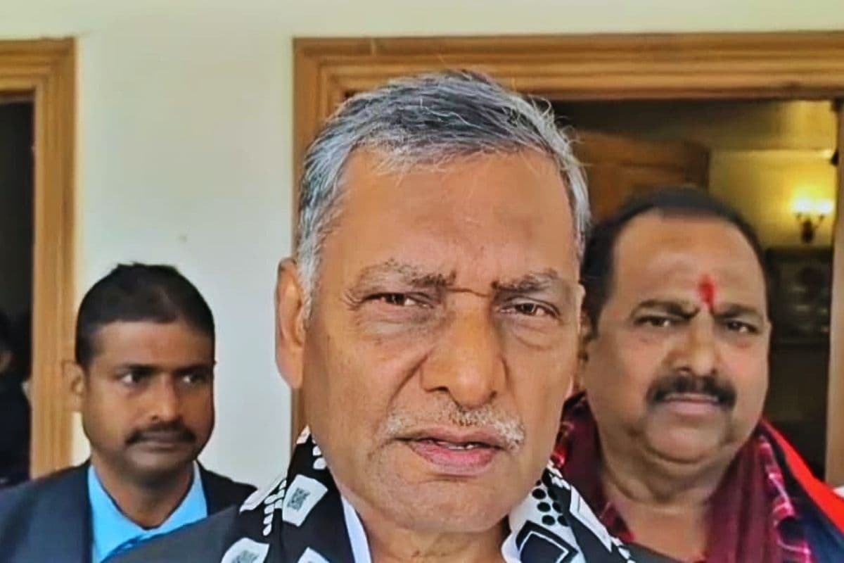 क्या कांग्रेस में होगी टूट? दही-चूड़ा भोज के बहाने गरमाई बिहार की राजनीति, सांसद अखिलेश सिंह ने किया क्लियर