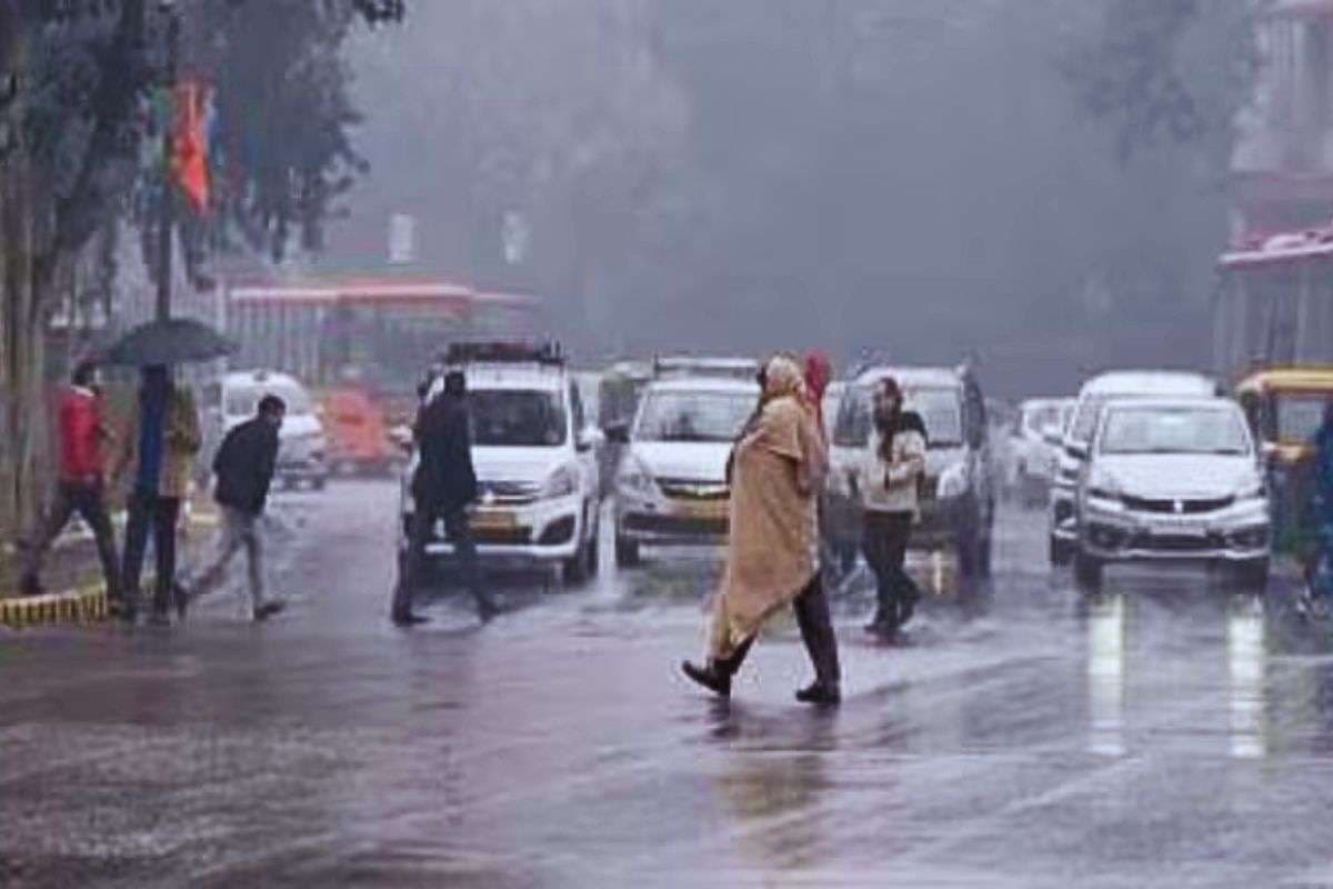Bihar Ka Mausam: हिमालयी इलाकों में बर्फबारी के बीच बिहार में बारिश की चेतावनी, आज और कल इन जिलों में मौसम विभाग का अलर्ट