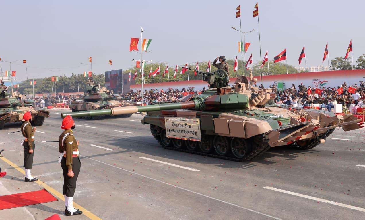 Defense: आधुनिक, आत्मनिर्भर और भविष्य की सेना तैयार करने पर है फोकस