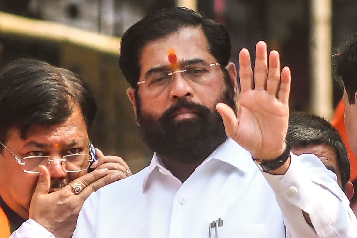 मुंबई में रिसॉर्ट पॉलिटिक्स शुरू, शिंदे के सभी 29 पार्षद होटल में शिफ्ट, शिवसेना को सता रहा डर