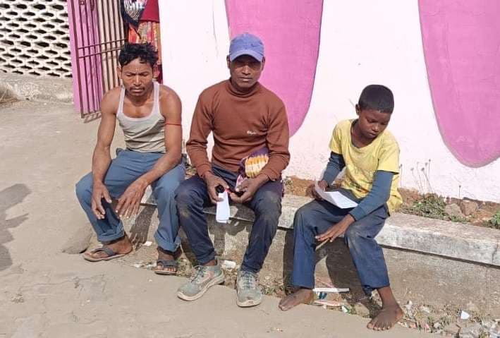 Bokaro News : कुत्तों के झुंड ने बच्चे समेत तीन लोगों को काटा