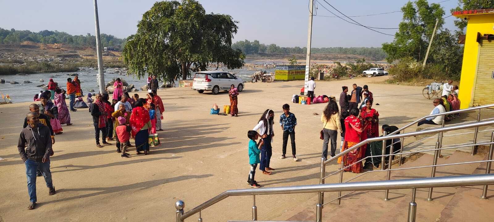 Giridih News :पर्यटकों के स्वागत के लिए तैयार है राजदहधाम