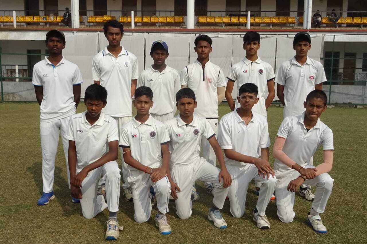 Chaibasa News : ब्लास्टर्स ने सिंहभूम फाइटर्स को 7 विकेट से पराजित किया